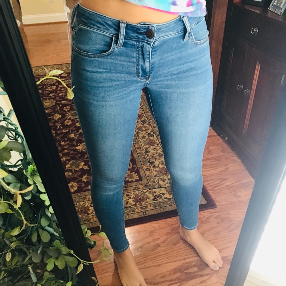 American Eagle Jean - Picture 7 of 8